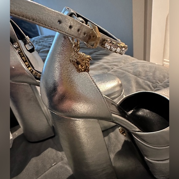 Pristine and Authentic Versace Aevitas - Picture 4 of 6